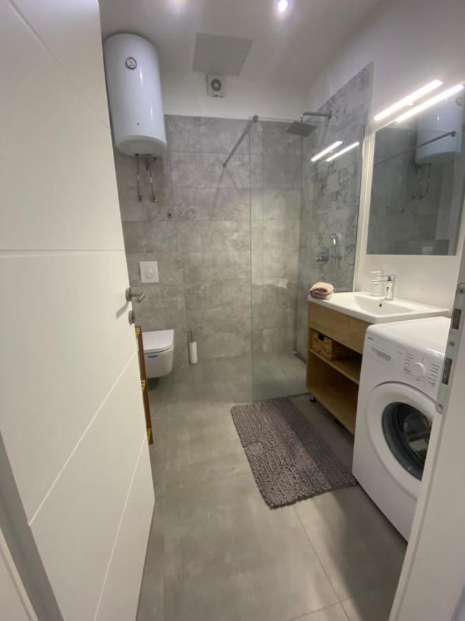 Apartmani Niks Makarska Exterior foto